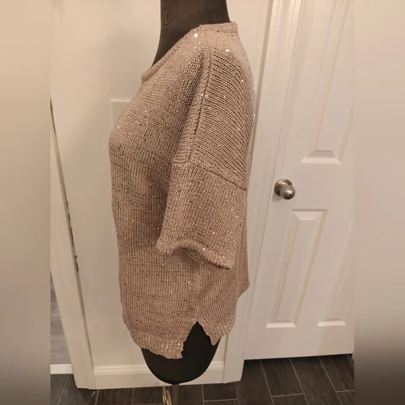 Short sleeve lightweight sequin sweater size Medium - Picture 4 of 9